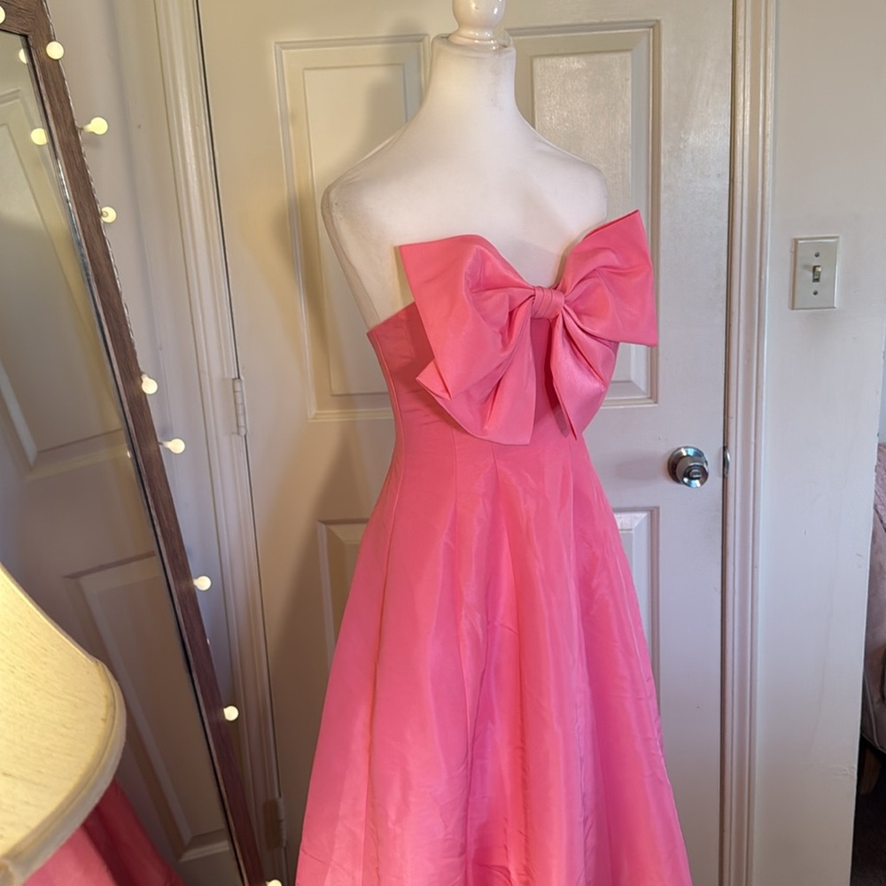 Mac Duggal Strapless Hot Pink Gown with Bow - Picture 4 of 8